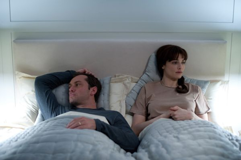 Jude Law y Rachel Weisz en 360. Juego de Destinos