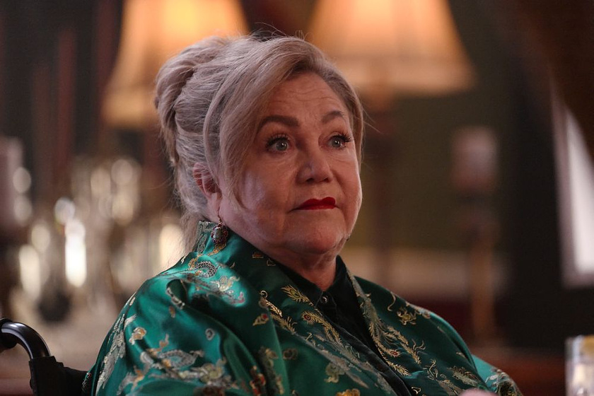 Kathleen Turner en Una Herencia de Muerte