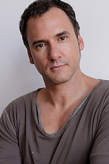 picture of actor Matthew Dyktynski