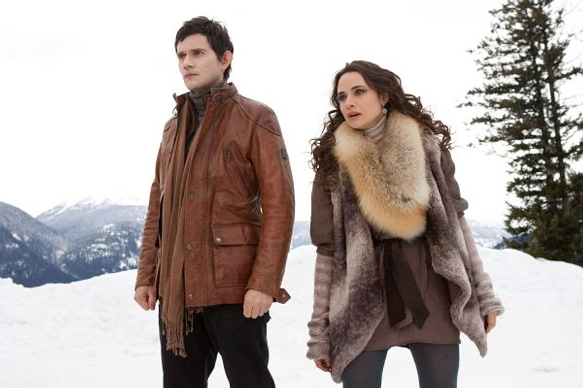 Mía Maestro y Christian Camargo en La Saga Crepúsculo: Amanecer - Parte 2