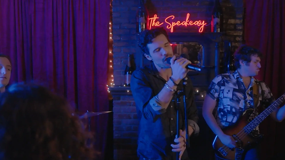 Steven Strait en serena-2026