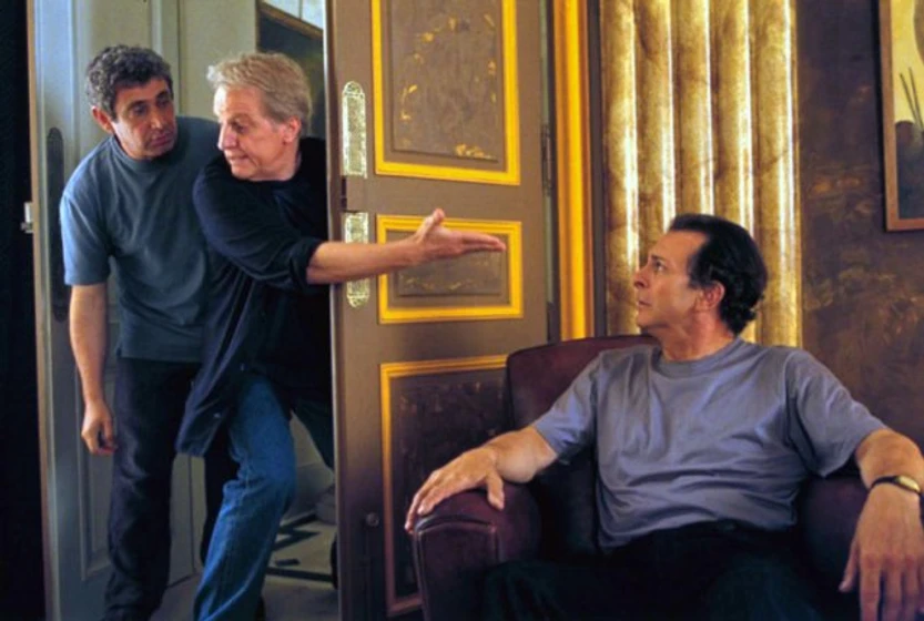 André Dussollier, Michel Boujenah y Roland Giraud en tres-solteros-y-un-biberon-18-anos-despues