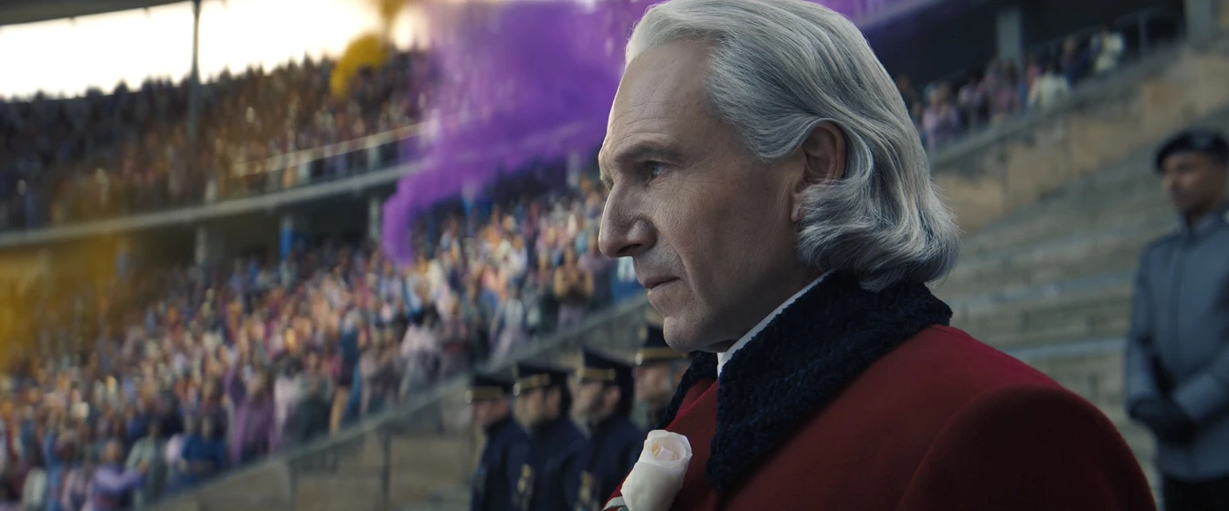 Ralph Fiennes en los-juegos-del-hambre-amanecer-en-la-cosecha