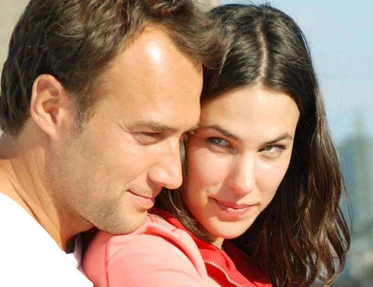 Julie Fournier y Carlos Leal [II] en snow-white-2005