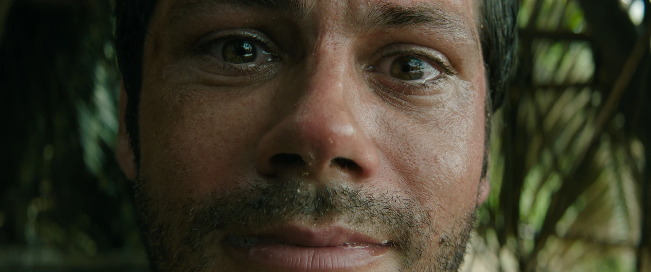 Dylan O'Brien en send-help-enviad-ayuda