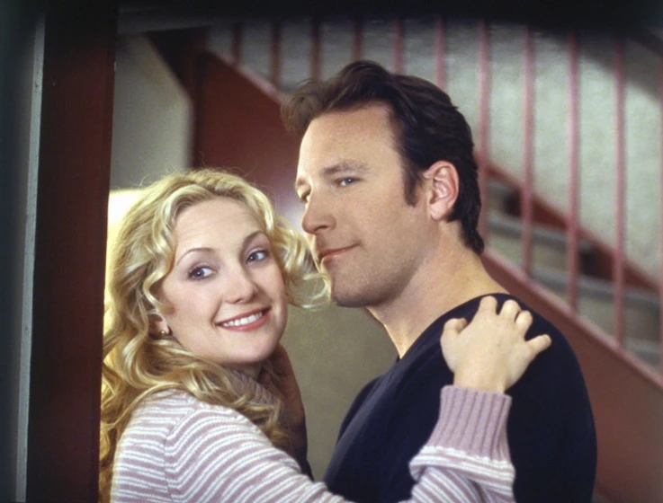 Kate Hudson y John Corbett en mama-a-la-fuerza-2004