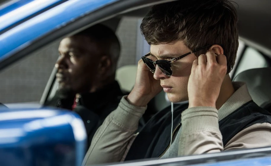 Jamie Foxx y Ansel Elgort en baby-driver
