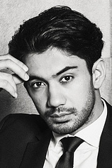 picture of actor Reza Rahadian