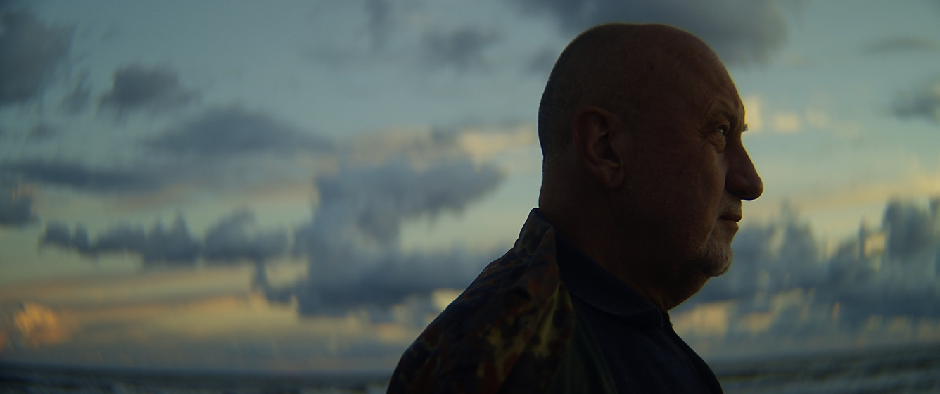 Imagen de Under the Red Light