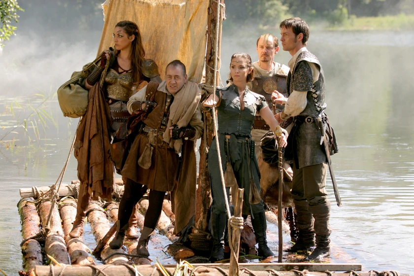Mark Dymond, Lucy Gaskell, Tim Stern, Steven Elder y Ellie Chidzey en dragones-y-mazmorras-2