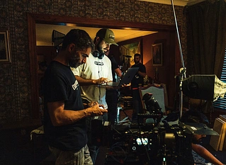 Victor Catalá rueda su ópera prima "Los que viene". Una bruma sobrenatural...