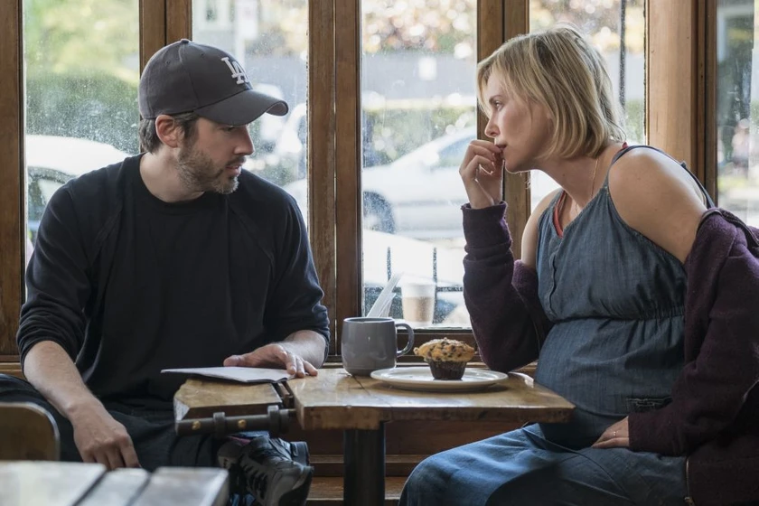 Charlize Theron y Mark Duplass en tully