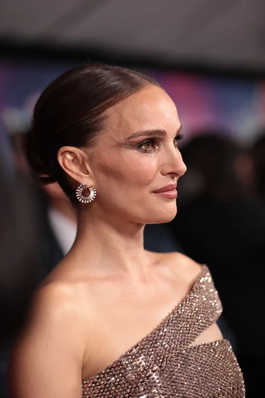 Natalie Portman en thor-love-and-thunder (Premiere Mundial. Junio 2022)