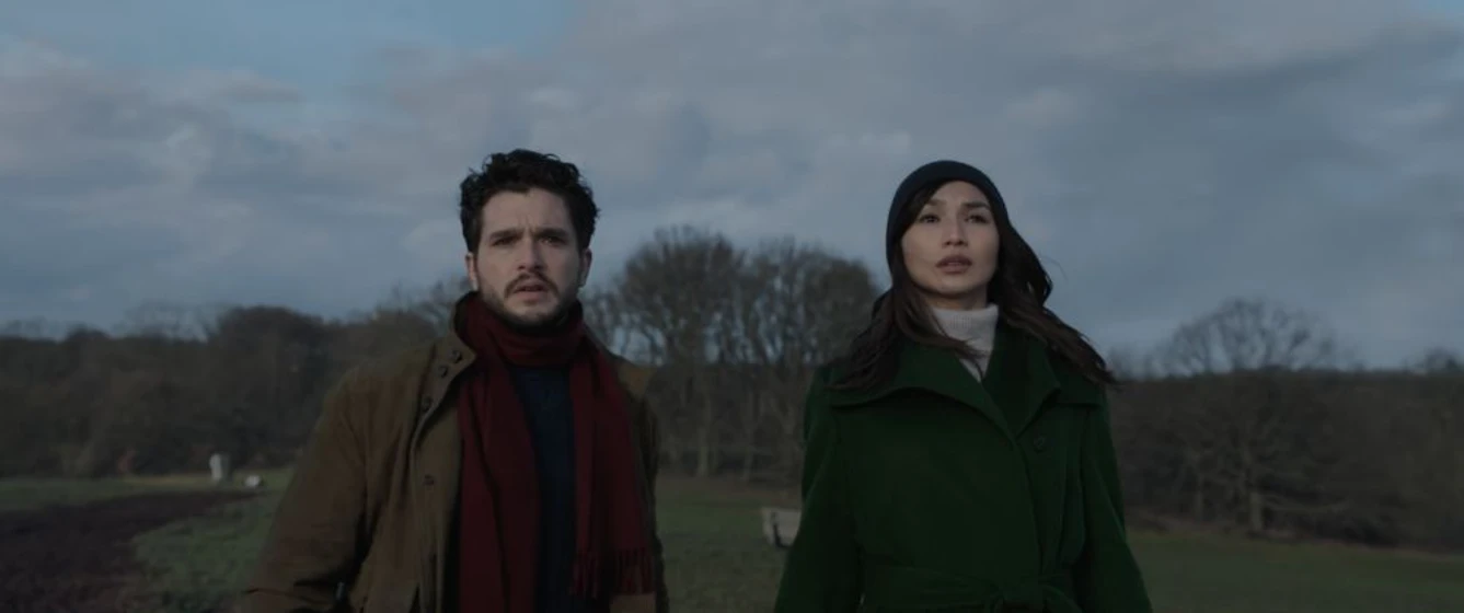 Gemma Chan y Richard Madden en eternals