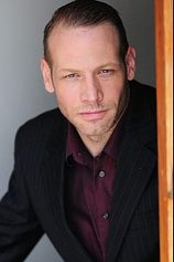 photo of person Tom Riordan