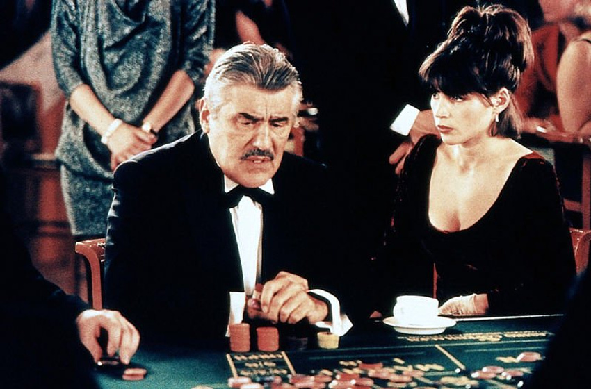Mario Adorf en Smila: Misterio en la Nieve
