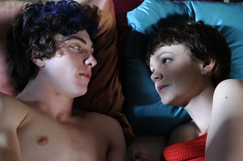 Carey Mulligan y Aaron Taylor-Johnson en el-mejor-2009
