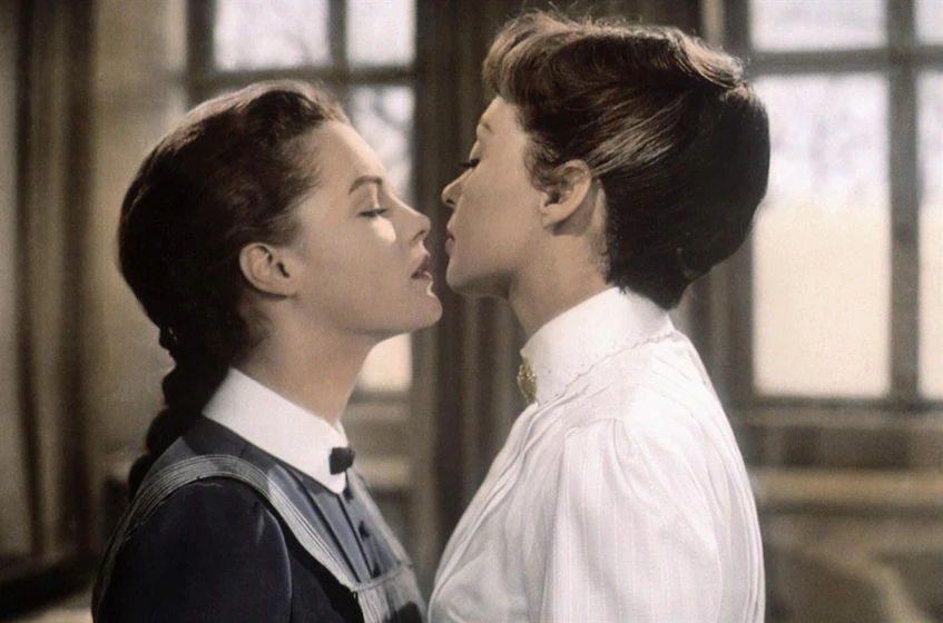 Lilli Palmer y Romy Schneider en corrupcion-en-el-internado