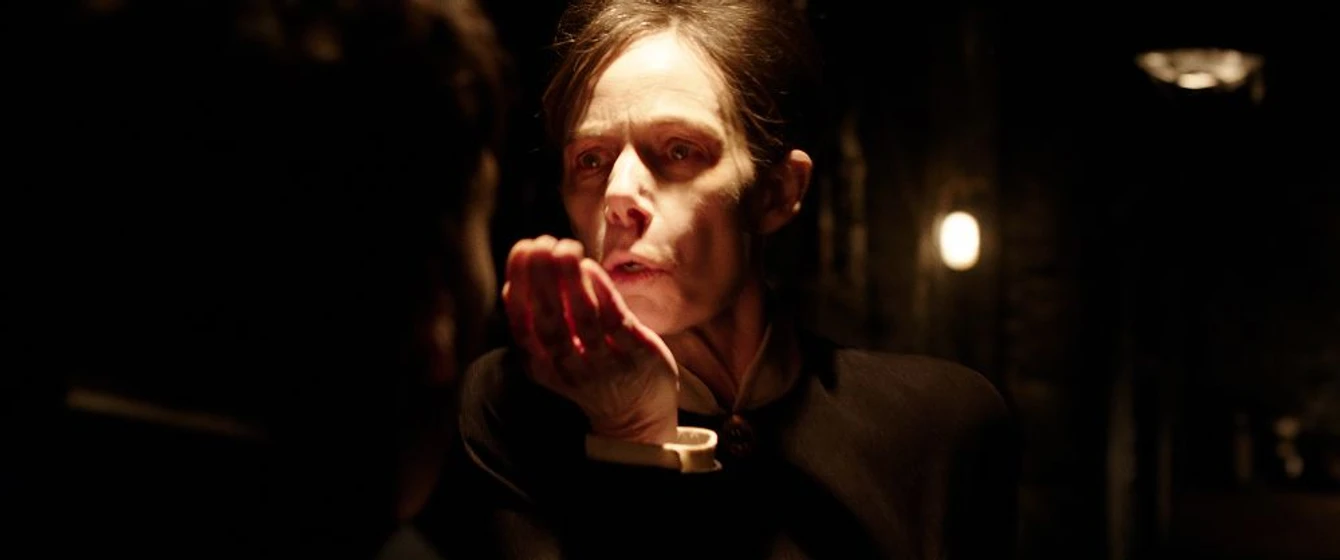 Eugenie Bondurant en expediente-warren-obligado-por-el-demonio