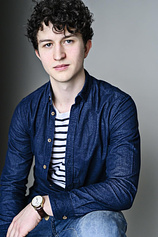 picture of actor Charlie Beaven