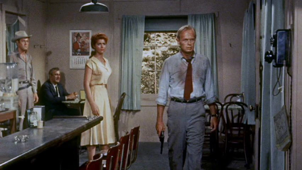 Richard Widmark, Lee J. Cobb, Earl Holliman y Tina Louise en la-trampa-1959