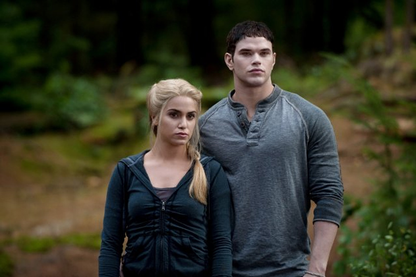 Nikki Reed y Kellan Lutz en La saga Crepúsculo: Eclipse