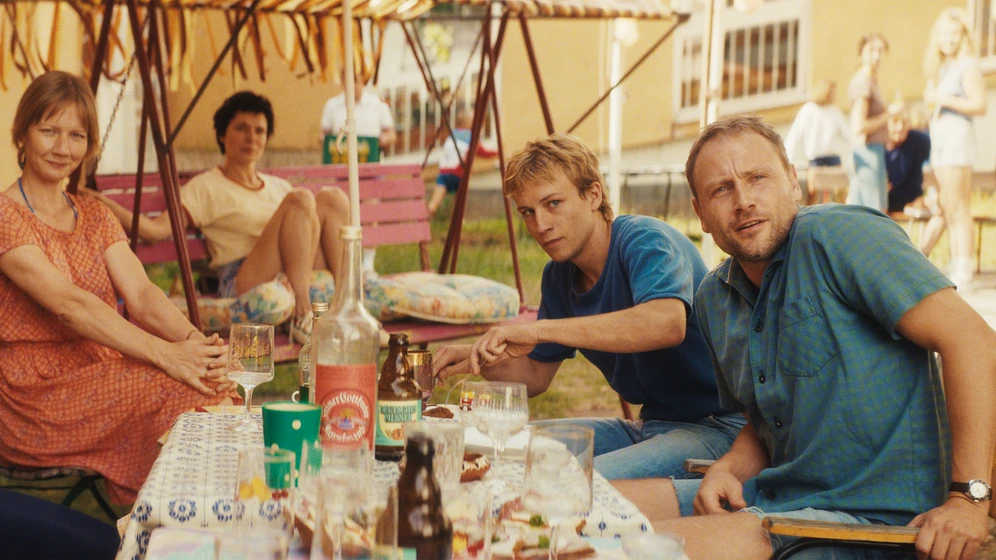 Max Riemelt y Sandra Hüller en este-oeste