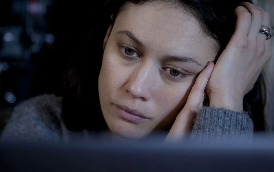 Olga Kurylenko en la-correspondencia