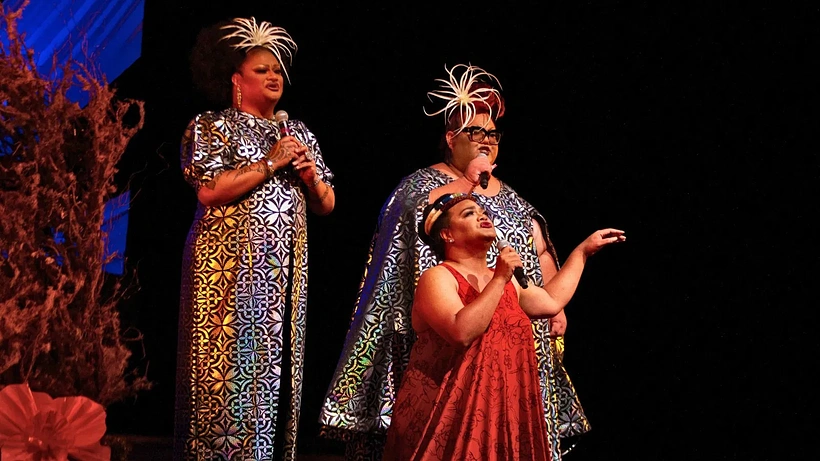 Imagen de MĀHŪ: A Trans-Pacific Love Story