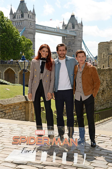 Jake Gyllenhaal, Tom Holland [X] y Zendaya en Spider-Man: Lejos de Casa (Photocall en Londres. Junio 2019)