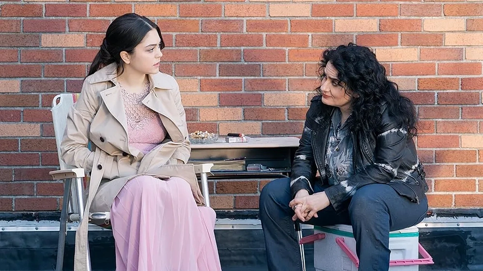 Artemis Pebdani y Mika Abdalla en sex-appeal