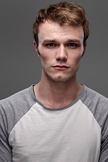 picture of actor Justin Holborow
