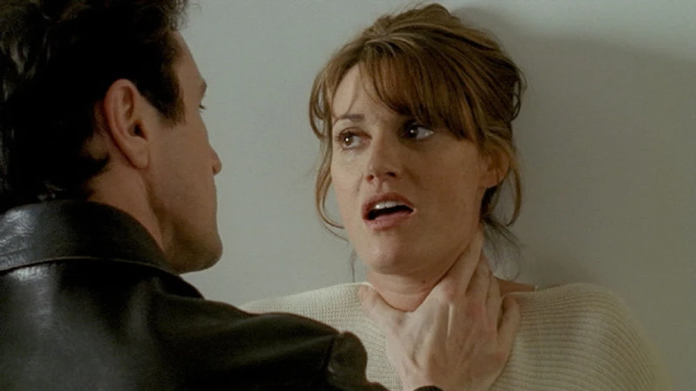 Paul McGann y Sarah Parish en unidos-por-la-sospecha