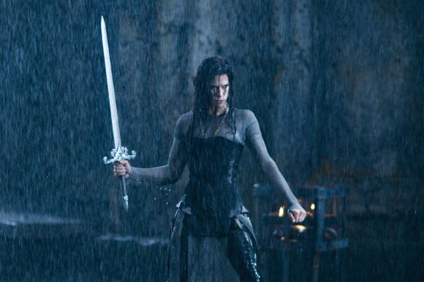 Rhona Mitra en Underworld: La rebelión de los licántropos