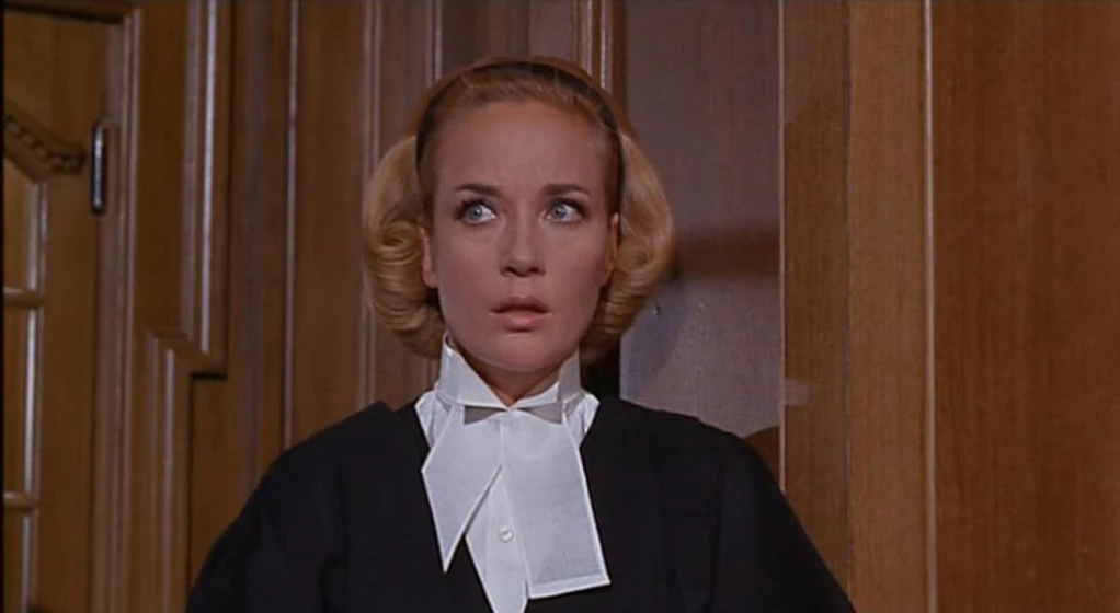 Sylvia Syms en testigo-hostil
