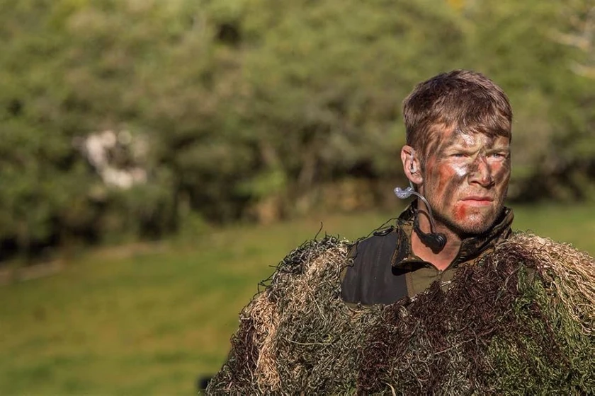Chad Michael Collins en sniper-narcotrafico