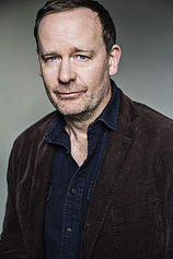 picture of actor Simon Ludders