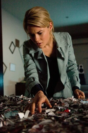 Rachael Taylor en retratos-del-mas-alla