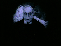 still of movie El Gabinete del Dr. Caligari
