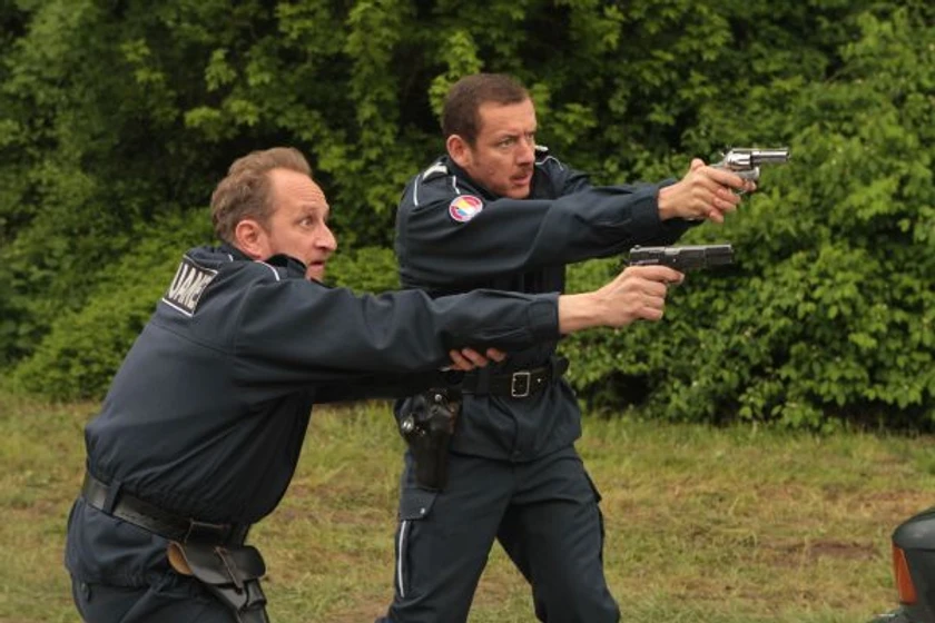 Benoît Poelvoorde y Dany Boon en nada-que-declarar