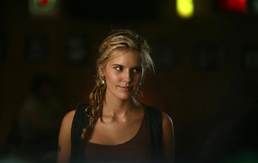 Maggie Grace en el-experimento-2010