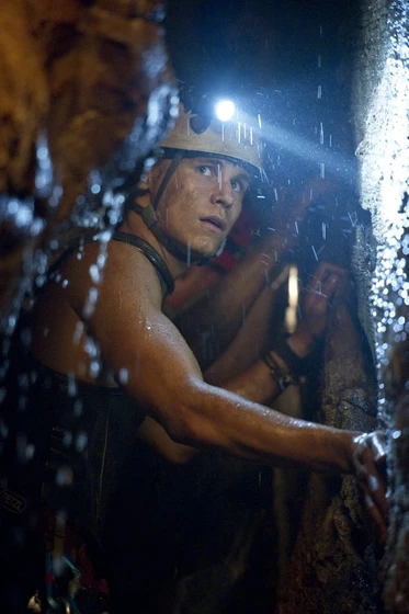 Rhys Wakefield en el-santuario-sanctum