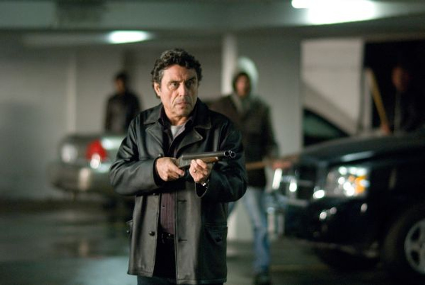Ian McShane en Expediente 39