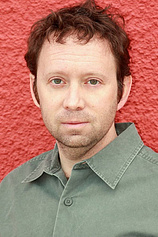 picture of actor Oliver Robins