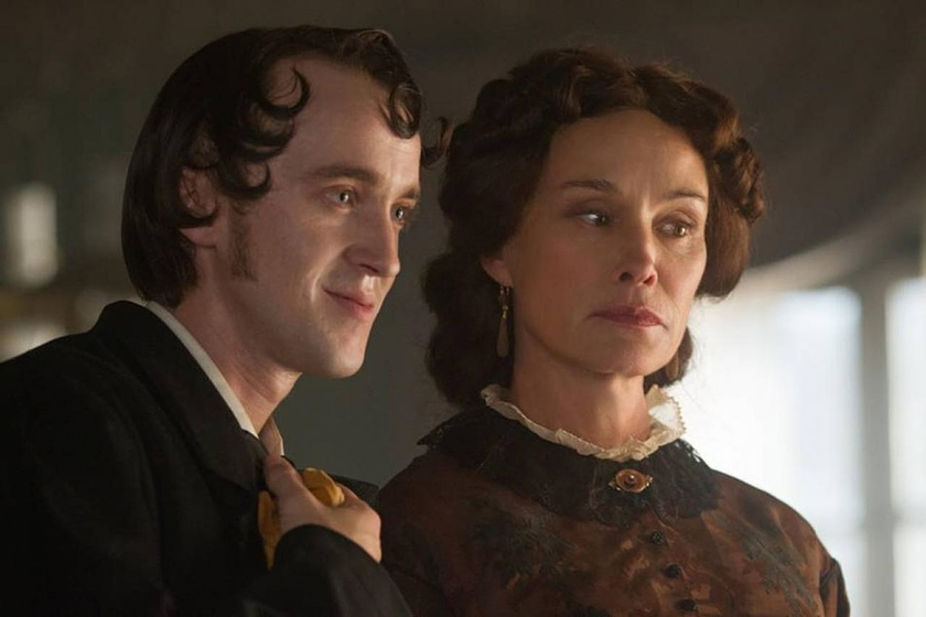 Tom Felton y Jessica Lange en In Secret