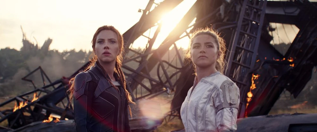 Scarlett Johansson y Florence Pugh en viuda-negra