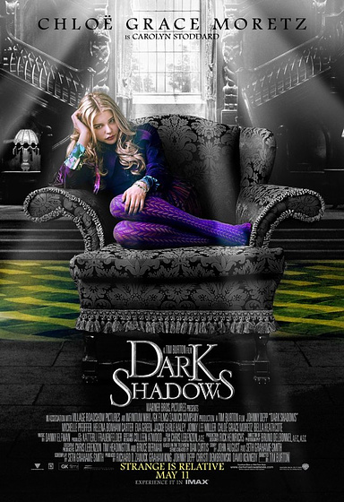 Chloë Grace Moretz en Sombras tenebrosas (Poster promocional)