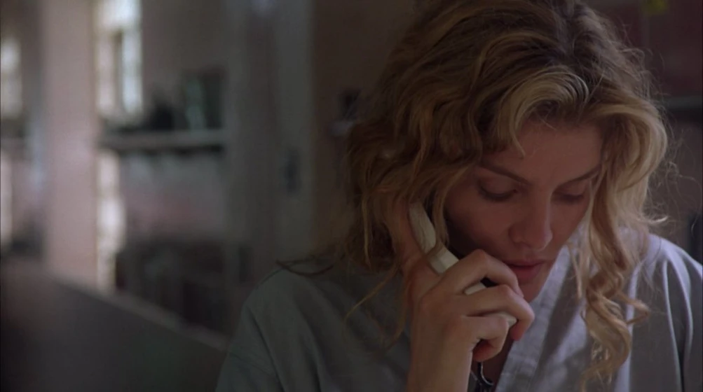 Rene Russo en estallido