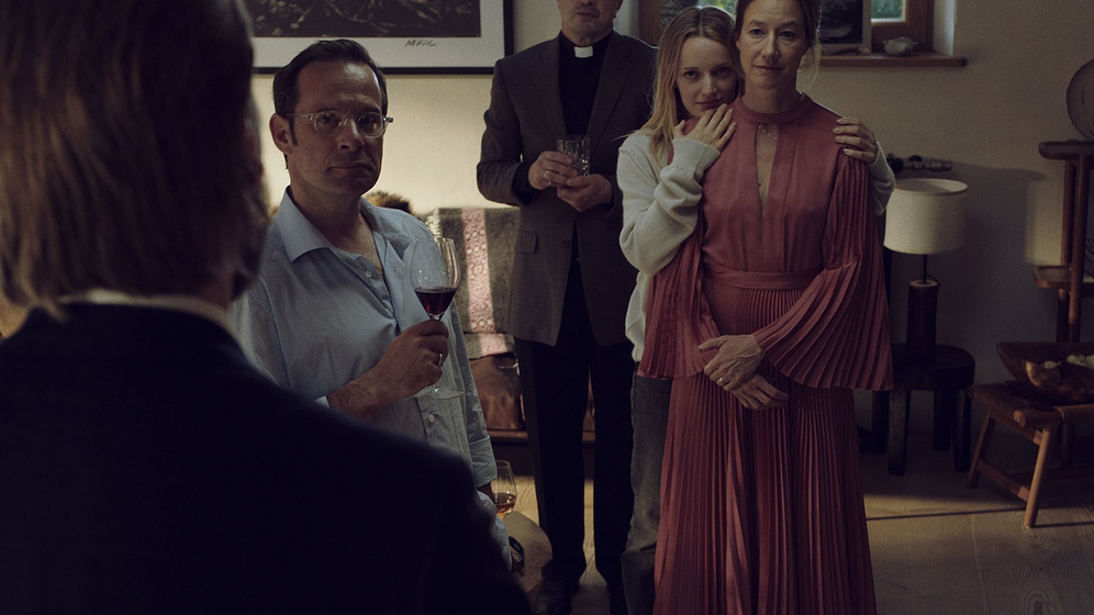 Johanna Wokalek y Yorgos Pirpassopoulos en The Exalted