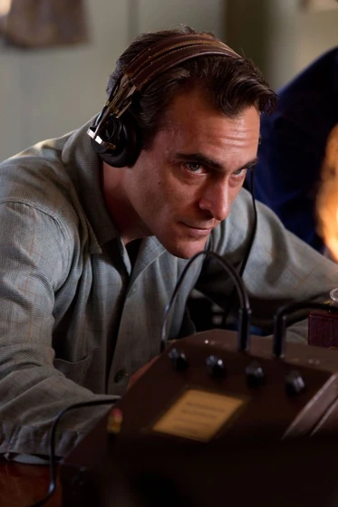 Joaquin Phoenix en the-master-2012